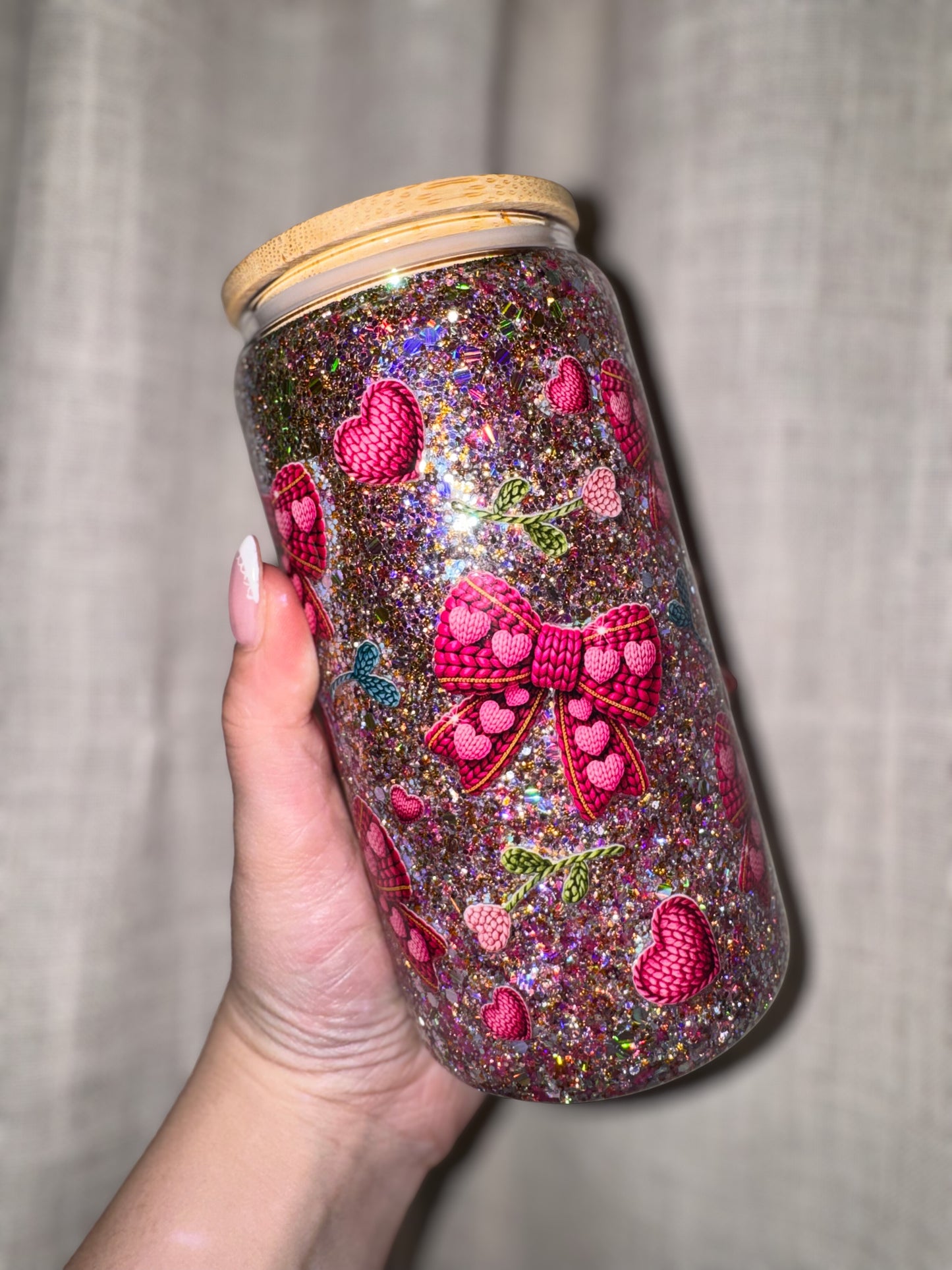 16oz Glass Snow Globe Tumbler - Bows & Hearts